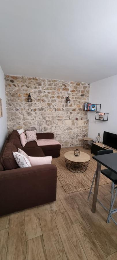 Appartement Chaleureux En Ardeche La Roche-de-Glun Ngoại thất bức ảnh