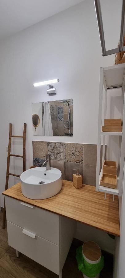 Appartement Chaleureux En Ardeche La Roche-de-Glun Ngoại thất bức ảnh